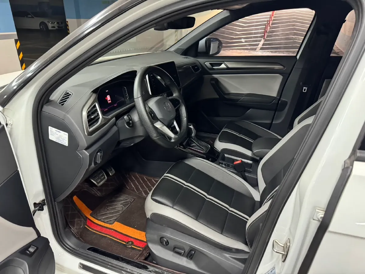 2023 Volkswagen T-Roc 1.5T 160HP L4 7DCT,autocango,china used car exporter,china ev exporter,chinese used car exporter,chinese used ev exporter