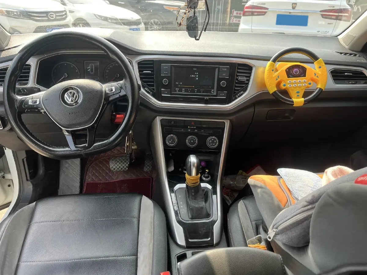 2019 Volkswagen T-Roc 1.4T 131HP L4 7DCT,autocango,china used car exporter,china ev exporter,chinese used car exporter,chinese used ev exporter