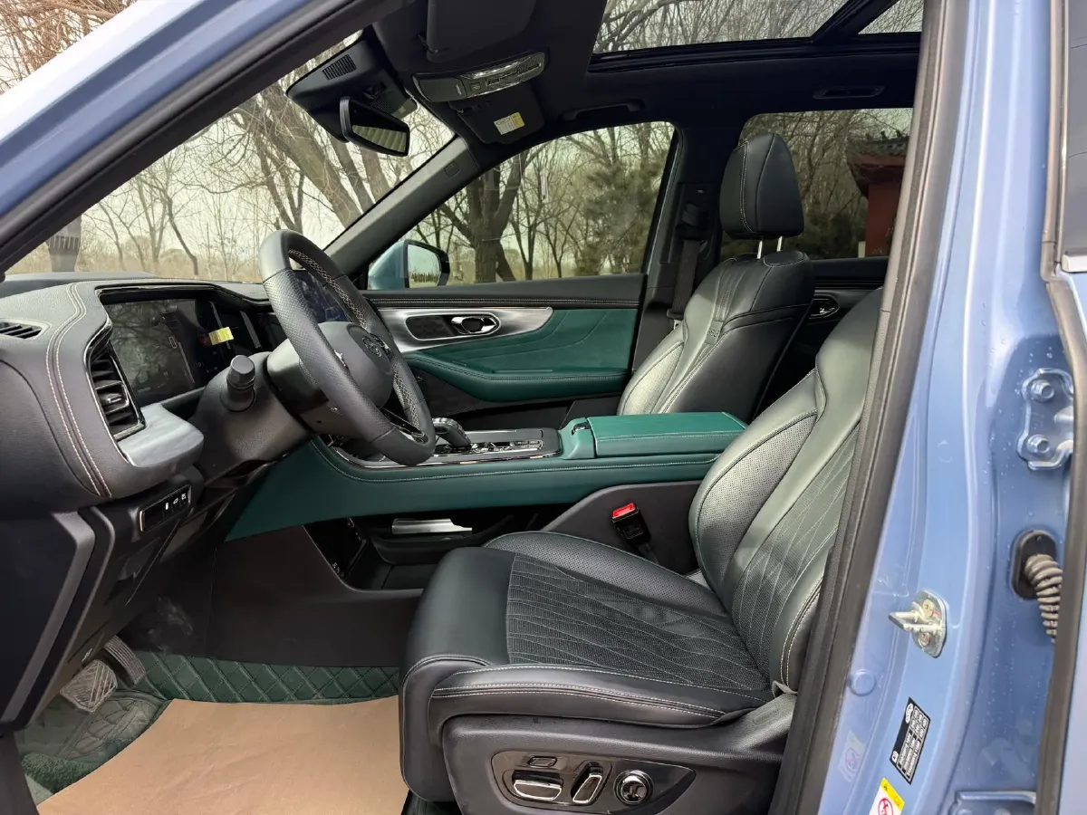 2022 GAC Trumpchi GS8 2.0T 190HP L4 E-CVT Hybrid,autocango,china used car exporter,china ev exporter,chinese used car exporter,chinese used ev exporter