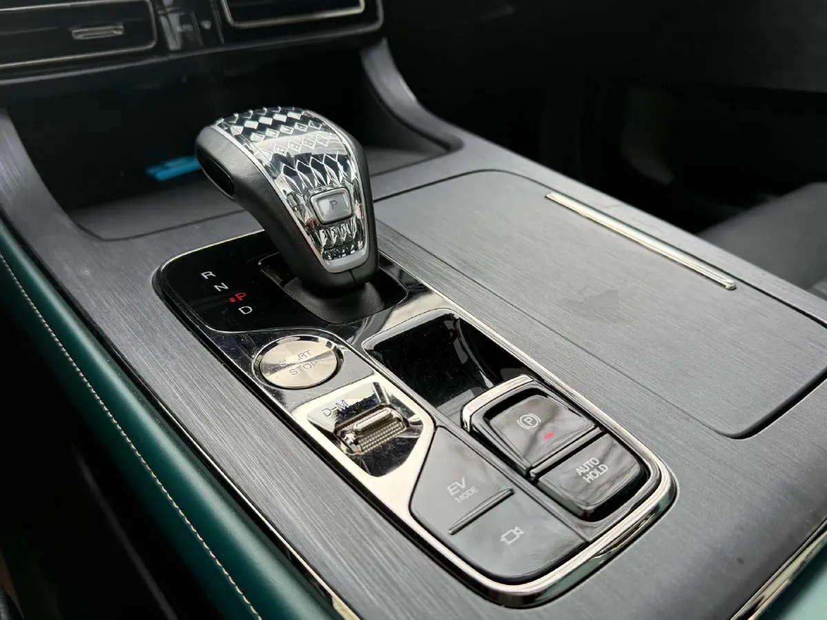 2022 GAC Trumpchi GS8 2.0T 190HP L4 E-CVT Hybrid,autocango,china used car exporter,china ev exporter,chinese used car exporter,chinese used ev exporter