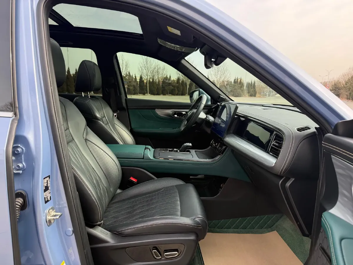 2022 GAC Trumpchi GS8 2.0T 190HP L4 E-CVT Hybrid,autocango,china used car exporter,china ev exporter,chinese used car exporter,chinese used ev exporter