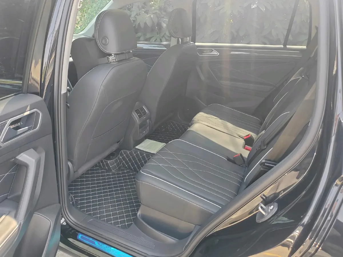 2024 Volkswagen Tiguan L 2.0T 186HP L4 7DCT,autocango,china used car exporter,china ev exporter,chinese used car exporter,chinese used ev exporter