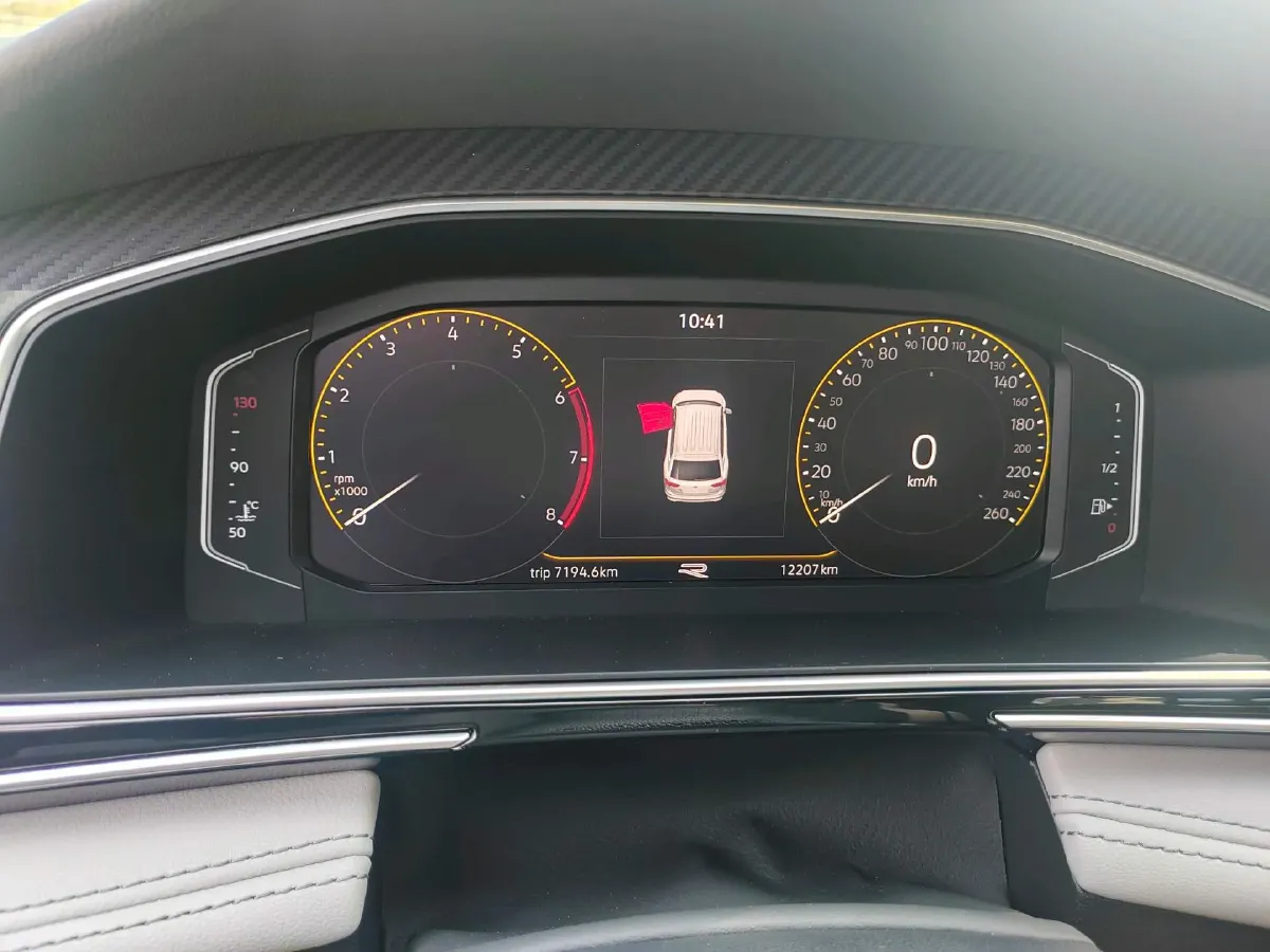 2024 Volkswagen Tiguan L 2.0T 186HP L4 7DCT,autocango,china used car exporter,china ev exporter,chinese used car exporter,chinese used ev exporter