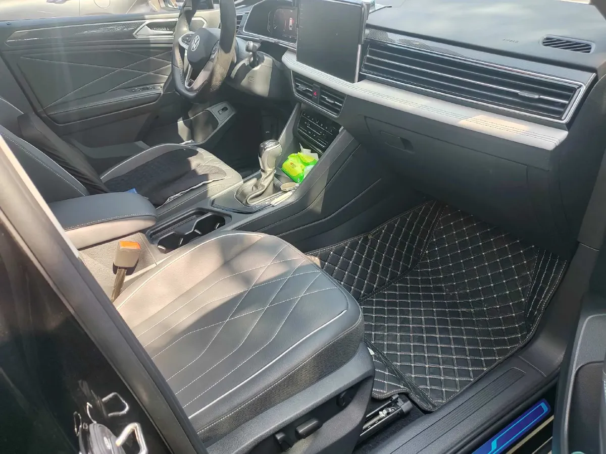 2024 Volkswagen Tiguan L 2.0T 186HP L4 7DCT,autocango,china used car exporter,china ev exporter,chinese used car exporter,chinese used ev exporter