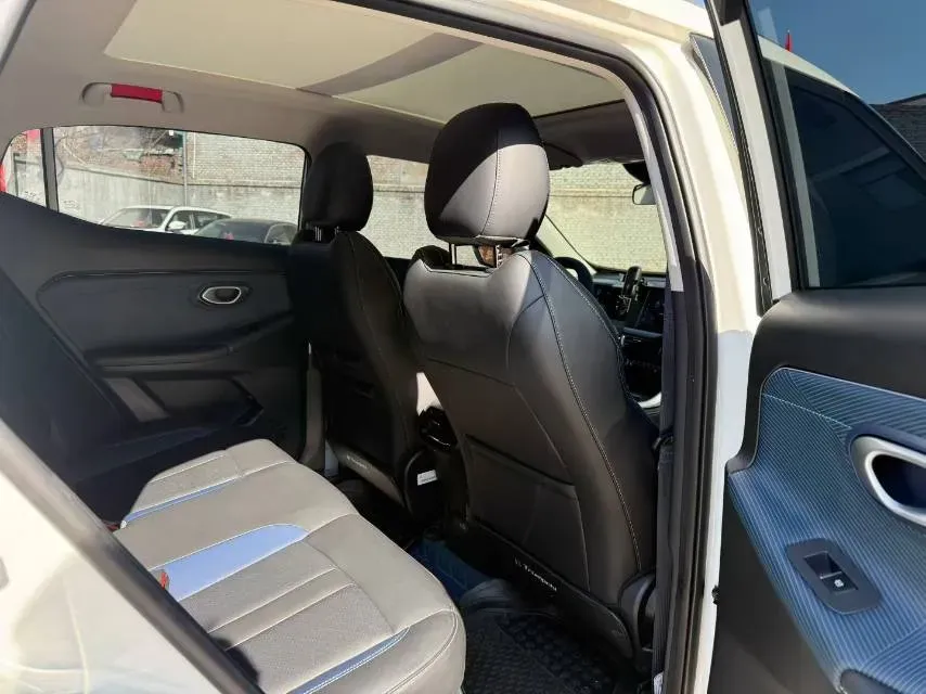 2025 GAC Trumpchi GS3 1.5T 177HP L4 7DCT,autocango,china used car exporter,china ev exporter,chinese used car exporter,chinese used ev exporter