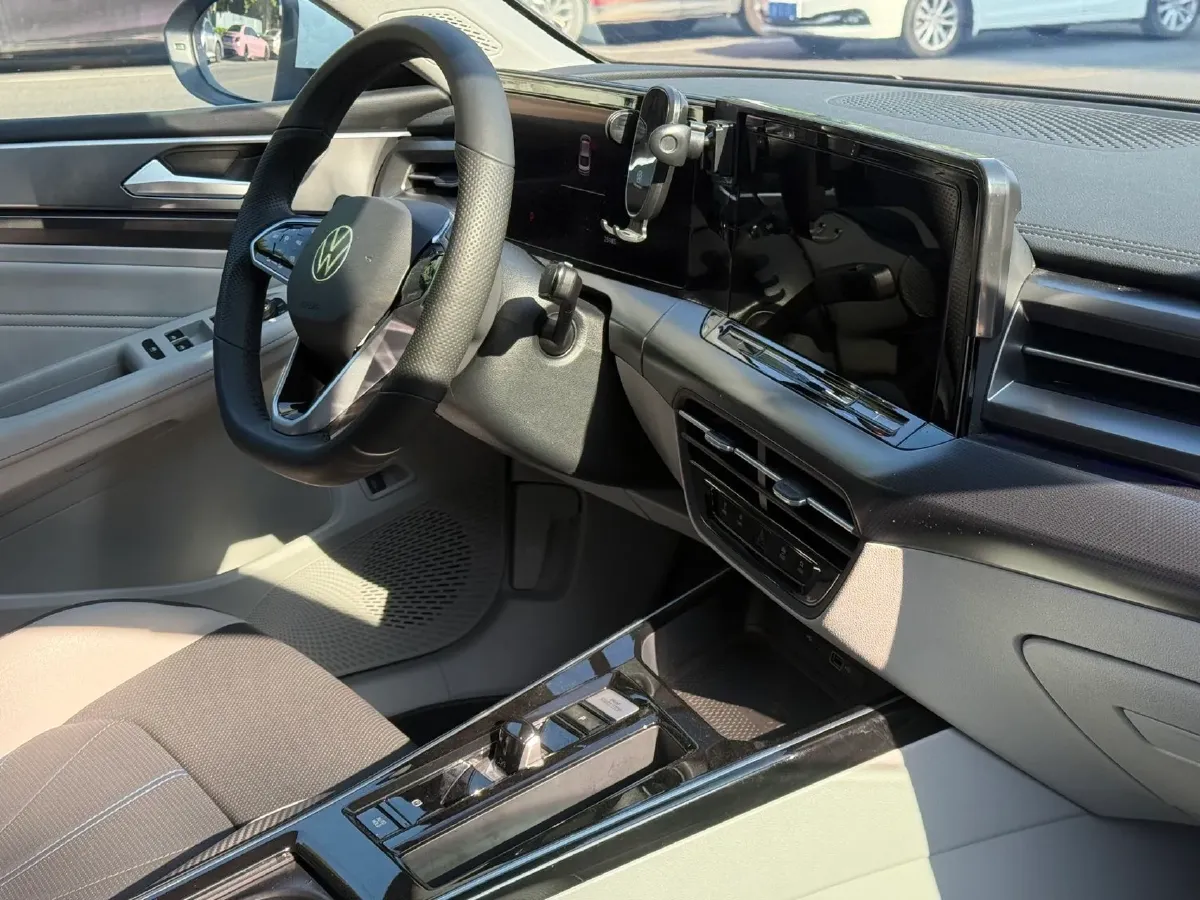 2023 Volkswagen Lamando 1.4T 150HP L4 7DCT,autocango,china used car exporter,china ev exporter,chinese used car exporter,chinese used ev exporter