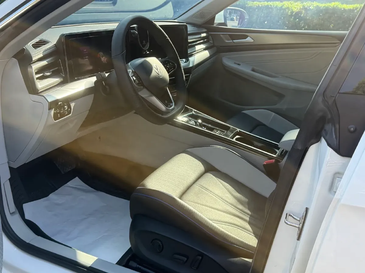 2023 Volkswagen Lamando 1.4T 150HP L4 7DCT,autocango,china used car exporter,china ev exporter,chinese used car exporter,chinese used ev exporter