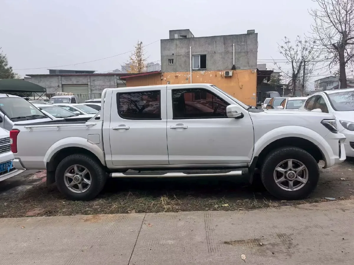 2021 Dongfeng RuiQi 2.4L 158HP L4 5MT,autocango,china used car exporter,china ev exporter,chinese used car exporter,chinese used ev exporter
