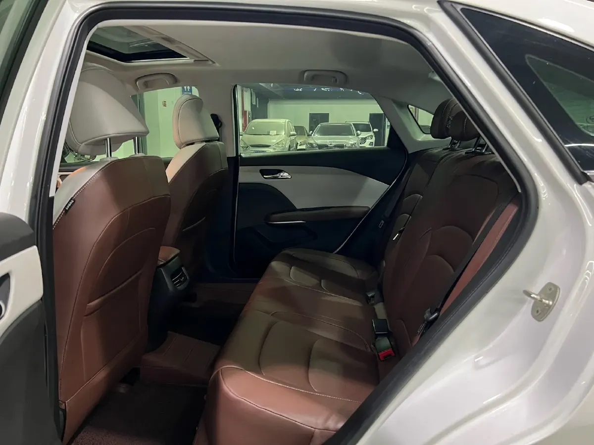 2023 Chevrolet Monza 1.5L 113HP L4 6DCT,autocango,china used car exporter,china ev exporter,chinese used car exporter,chinese used ev exporter