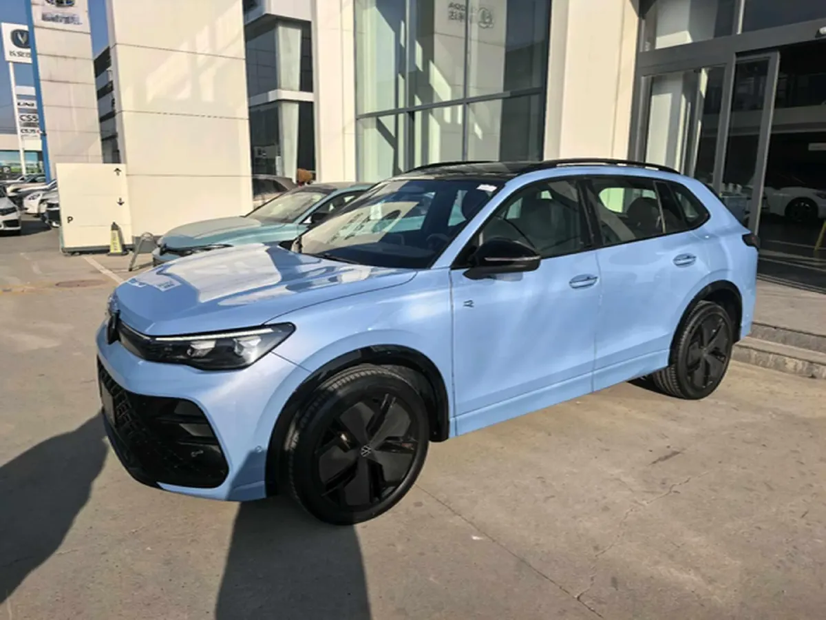 2024 Volkswagen Tiguan L 2.0T 220HP L4 7DCT,autocango,china used car exporter,china ev exporter,chinese used car exporter,chinese used ev exporter
