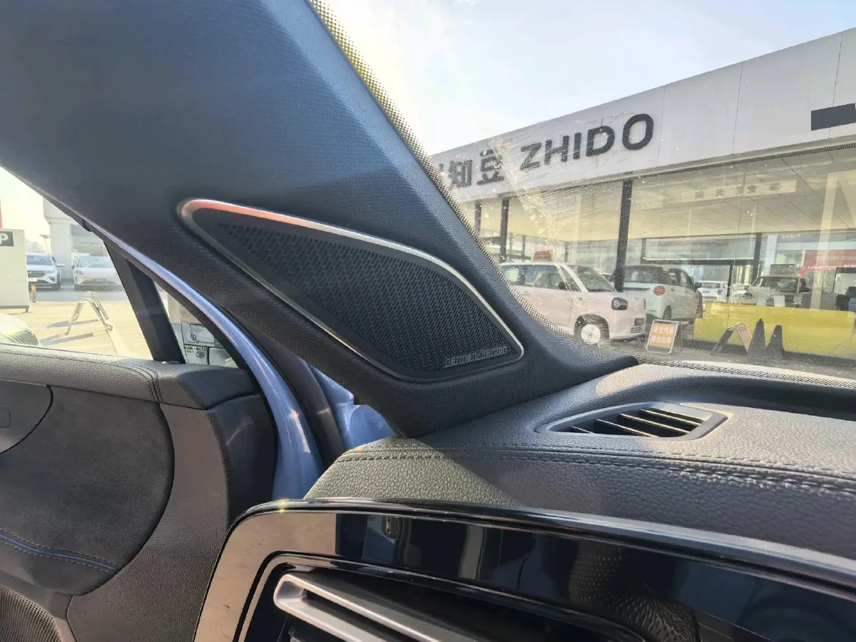 2024 Volkswagen Tiguan L 2.0T 220HP L4 7DCT,autocango,china used car exporter,china ev exporter,chinese used car exporter,chinese used ev exporter