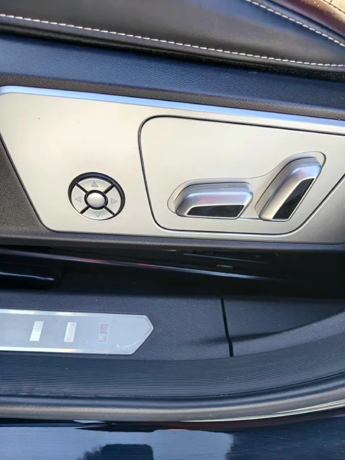 2021 WEY VV6 2.0T 227HP L4 7DCT,autocango,china used car exporter,china ev exporter,chinese used car exporter,chinese used ev exporter