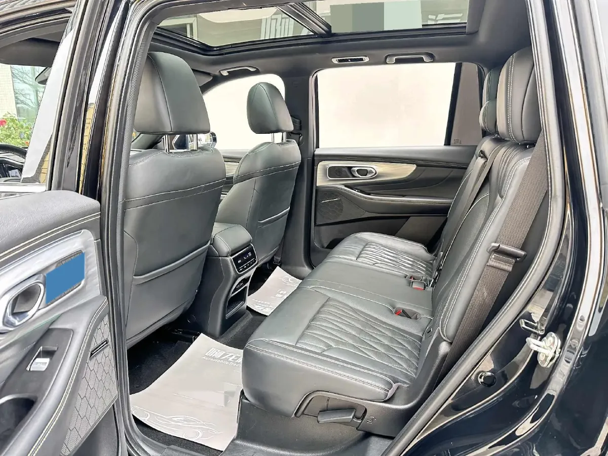 2022 GAC Trumpchi GS8 2.0T 252HP L4 8AT,autocango,china used car exporter,china ev exporter,chinese used car exporter,chinese used ev exporter