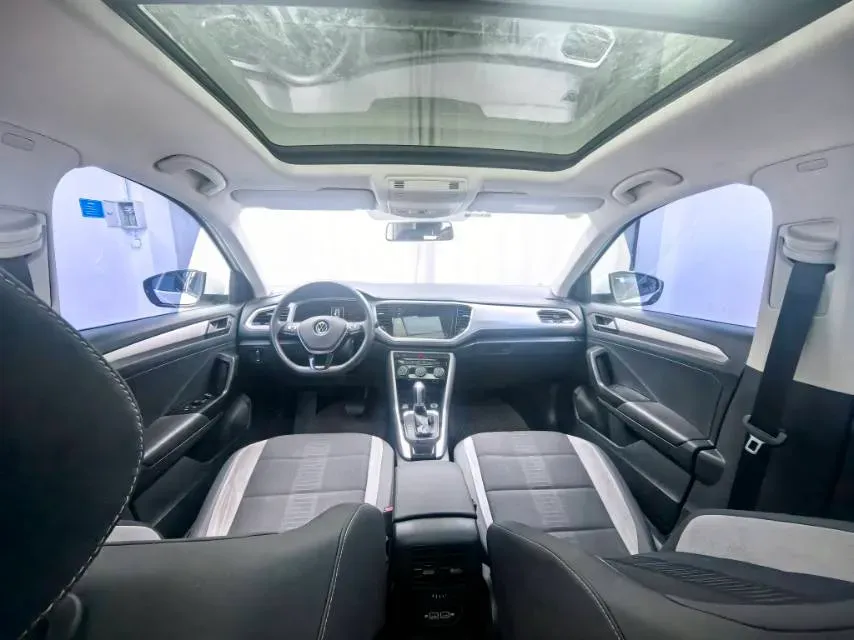 2022 Volkswagen T-Roc 1.4T 150HP L4 7DCT,autocango,china used car exporter,china ev exporter,chinese used car exporter,chinese used ev exporter