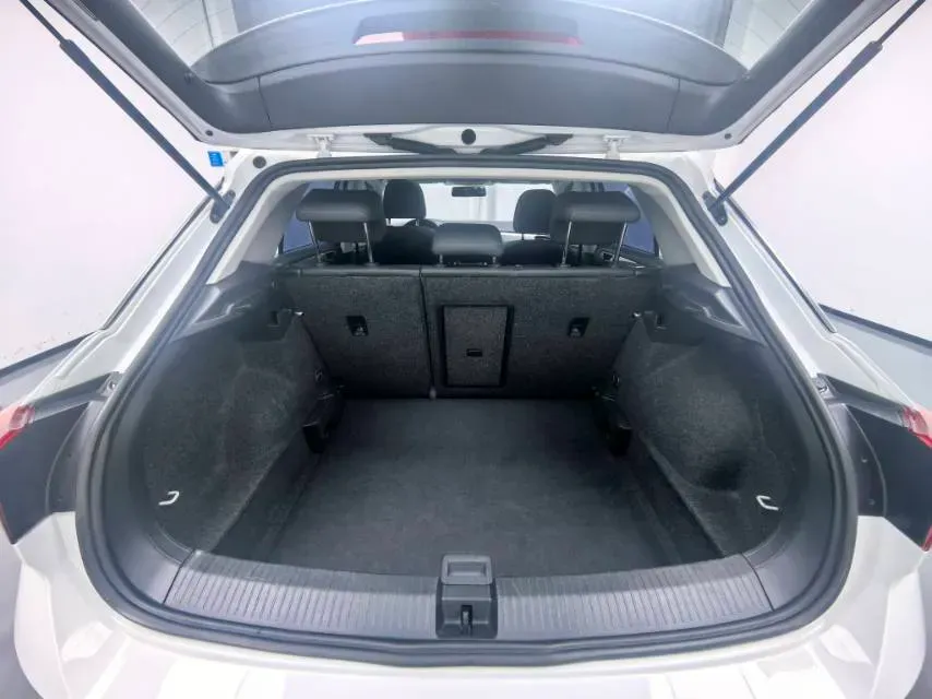 2022 Volkswagen T-Roc 1.4T 150HP L4 7DCT,autocango,china used car exporter,china ev exporter,chinese used car exporter,chinese used ev exporter