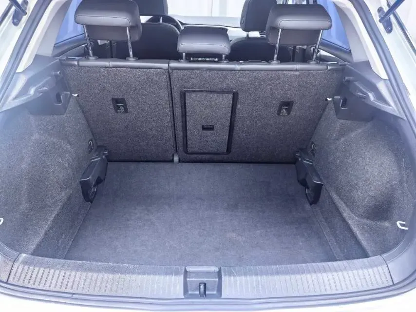 2022 Volkswagen T-Roc 1.4T 150HP L4 7DCT,autocango,china used car exporter,china ev exporter,chinese used car exporter,chinese used ev exporter