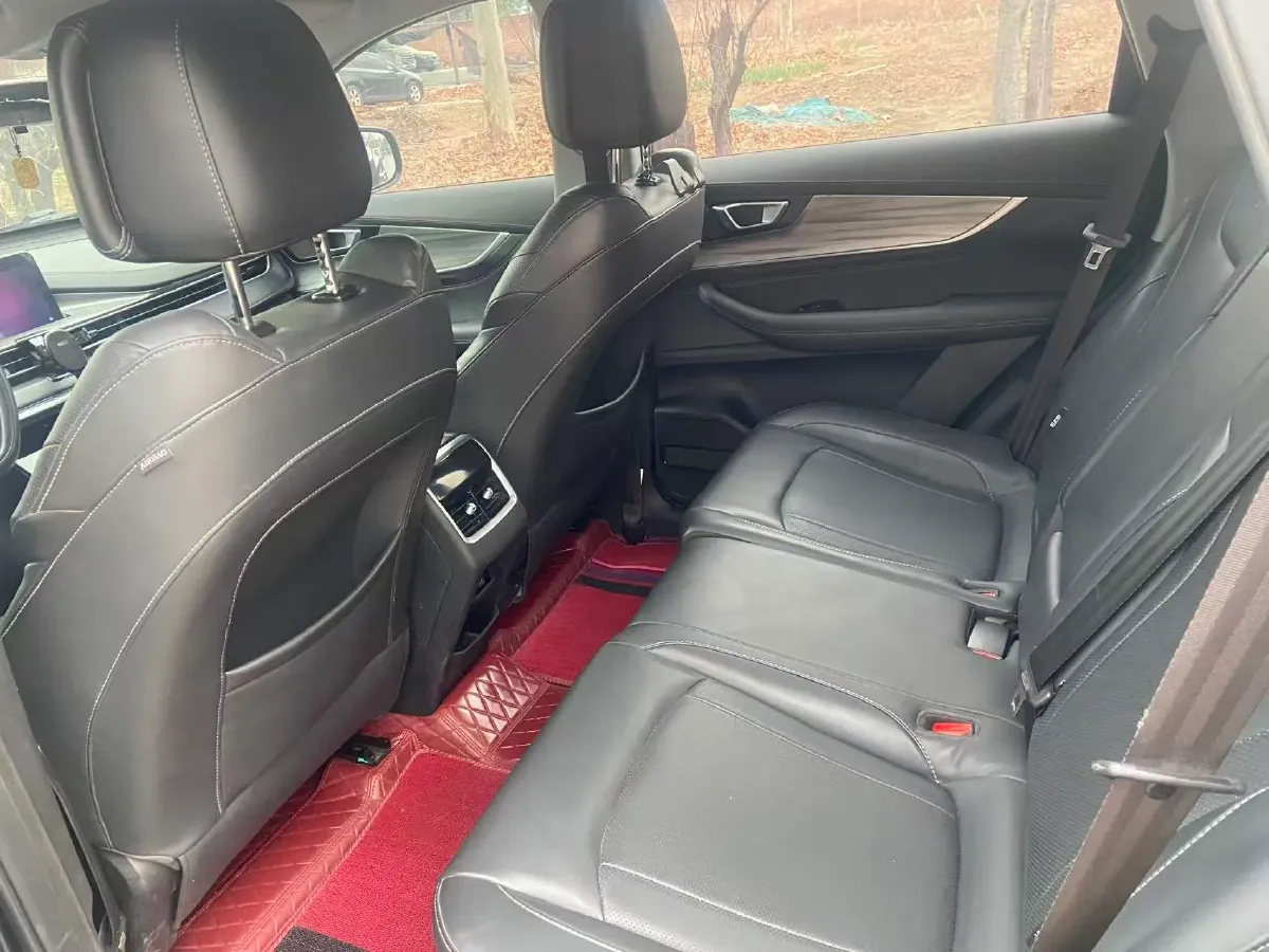 2022 Chery Tiggo 8 Plus 1.6T 197HP L4 7DCT,autocango,china used car exporter,china ev exporter,chinese used car exporter,chinese used ev exporter