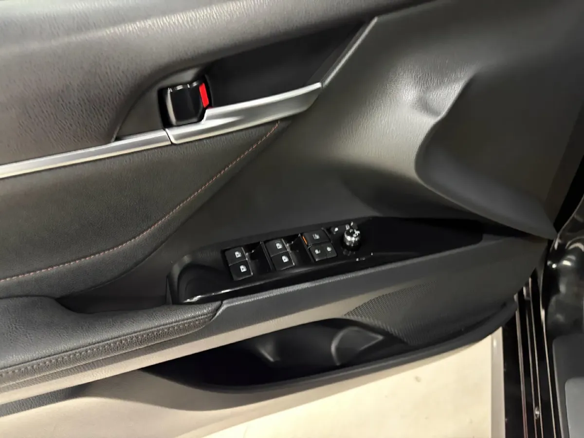 2019 Toyota Camry 2.5L 209HP L4 8AT,autocango,china used car exporter,china ev exporter,chinese used car exporter,chinese used ev exporter