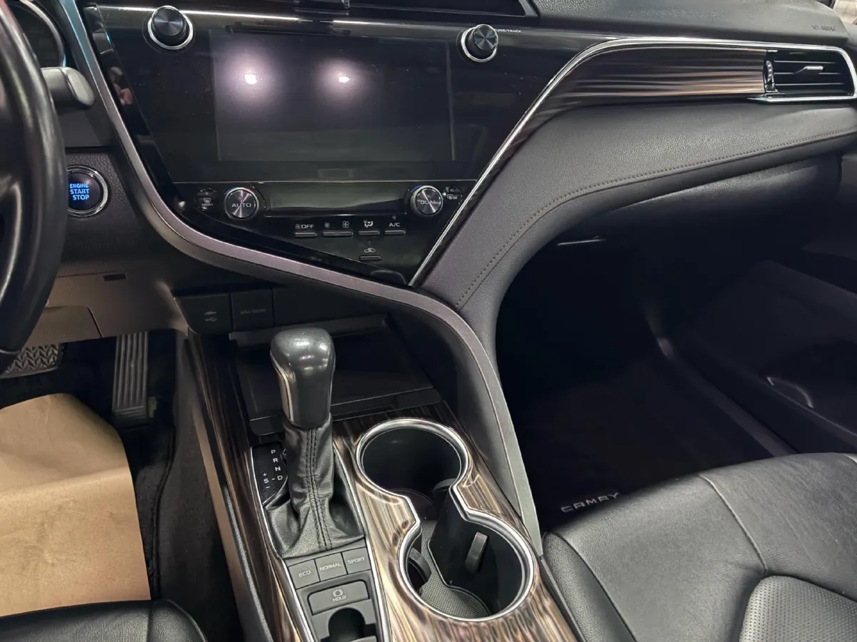 2019 Toyota Camry 2.5L 209HP L4 8AT,autocango,china used car exporter,china ev exporter,chinese used car exporter,chinese used ev exporter