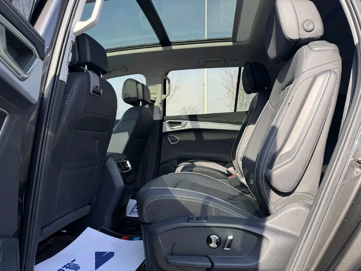 2024 Volkswagen Talagon 2.0T 220HP L4 7DCT,autocango,china used car exporter,china ev exporter,chinese used car exporter,chinese used ev exporter