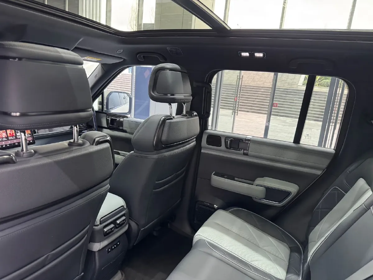 2023 Toyota Crown Kluger 2.5L 189HP L4 E-CVT Hybrid,autocango,china used car exporter,china ev exporter,chinese used car exporter,chinese used ev exporter