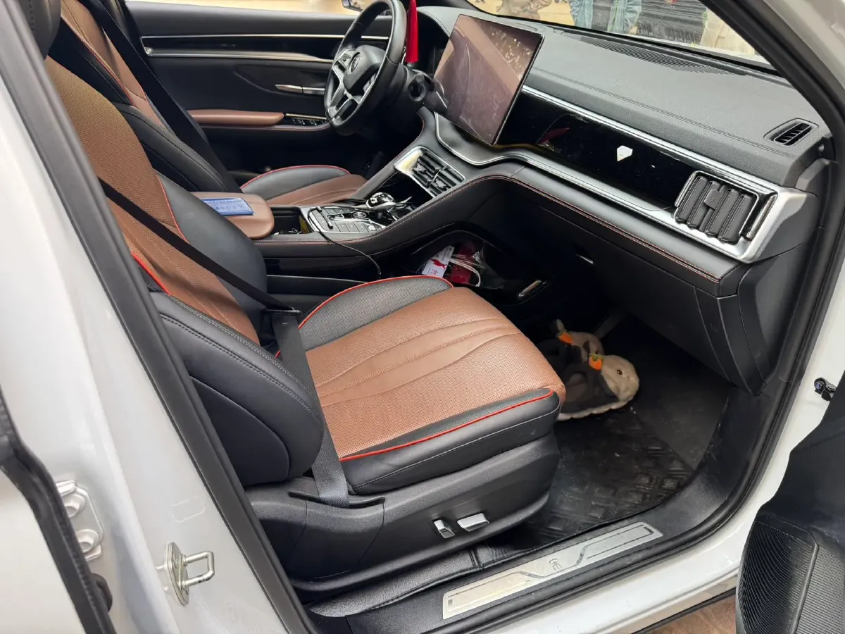 2022 Ford Mondeo 2.0T 238HP L4 8AT,autocango,china used car exporter,china ev exporter,chinese used car exporter,chinese used ev exporter