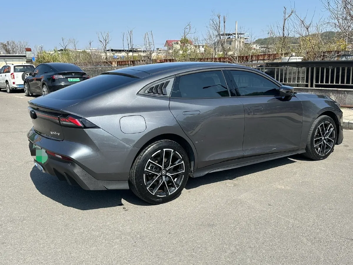 2024 ChangAn UNI-V iDD 1.5L 110HP L4 E-CVT PHEV 18.99KWH,autocango,china used car exporter,china ev exporter,chinese used car exporter,chinese used ev exporter