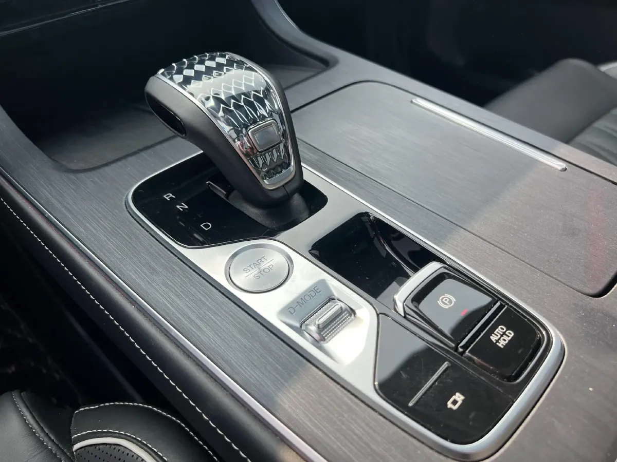 2022 GAC Trumpchi GS8 2.0T 252HP L4 8AT,autocango,china used car exporter,china ev exporter,chinese used car exporter,chinese used ev exporter