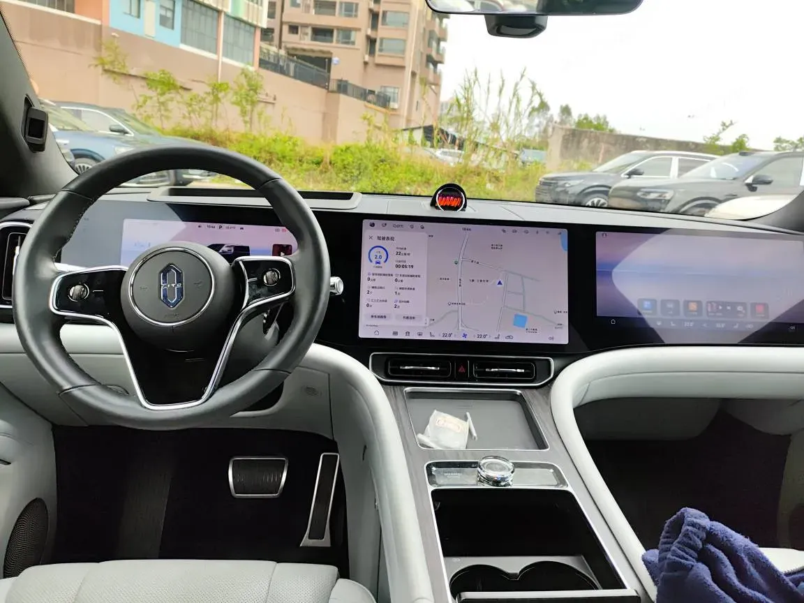 2024 AITO AITO M9 1.5T 152HP L4 REEV 42KWH,autocango,china used car exporter,china ev exporter,chinese used car exporter,chinese used ev exporter