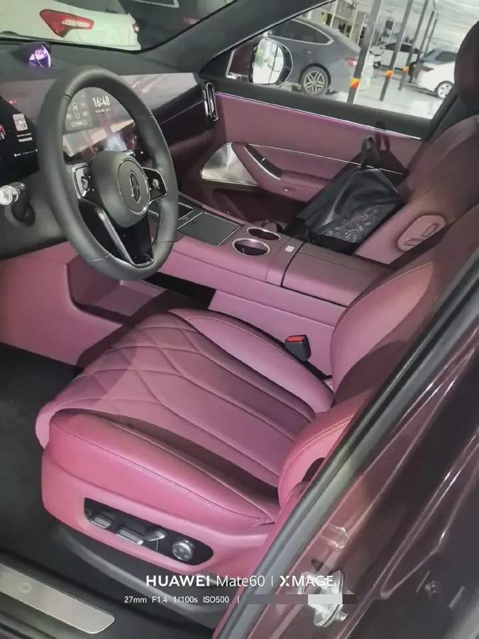 2025 AITO AITO M8 REEV 160HP REEV 53.4KWH,autocango,china used car exporter,china ev exporter,chinese used car exporter,chinese used ev exporter