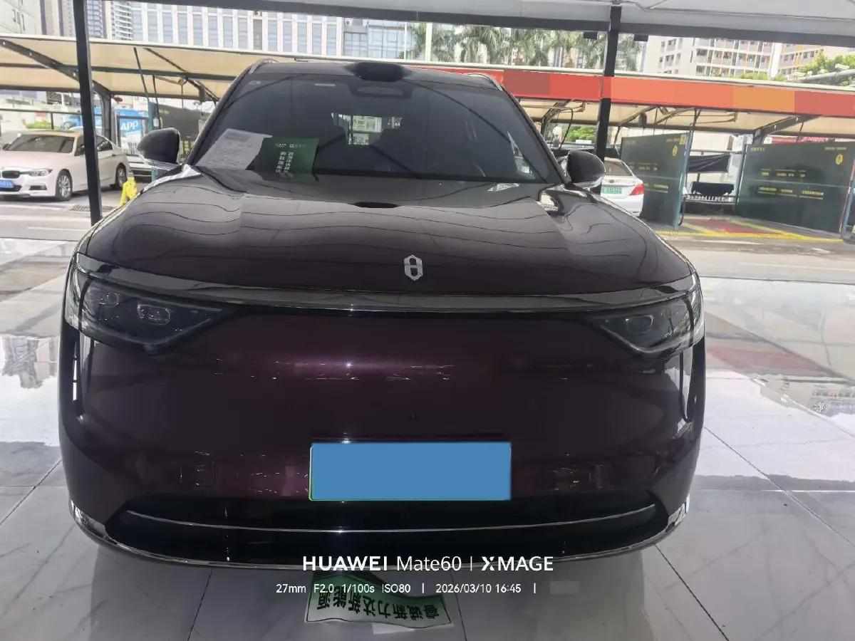 2025 AITO AITO M8 REEV 160HP REEV 53.4KWH,autocango,china used car exporter,china ev exporter,chinese used car exporter,chinese used ev exporter