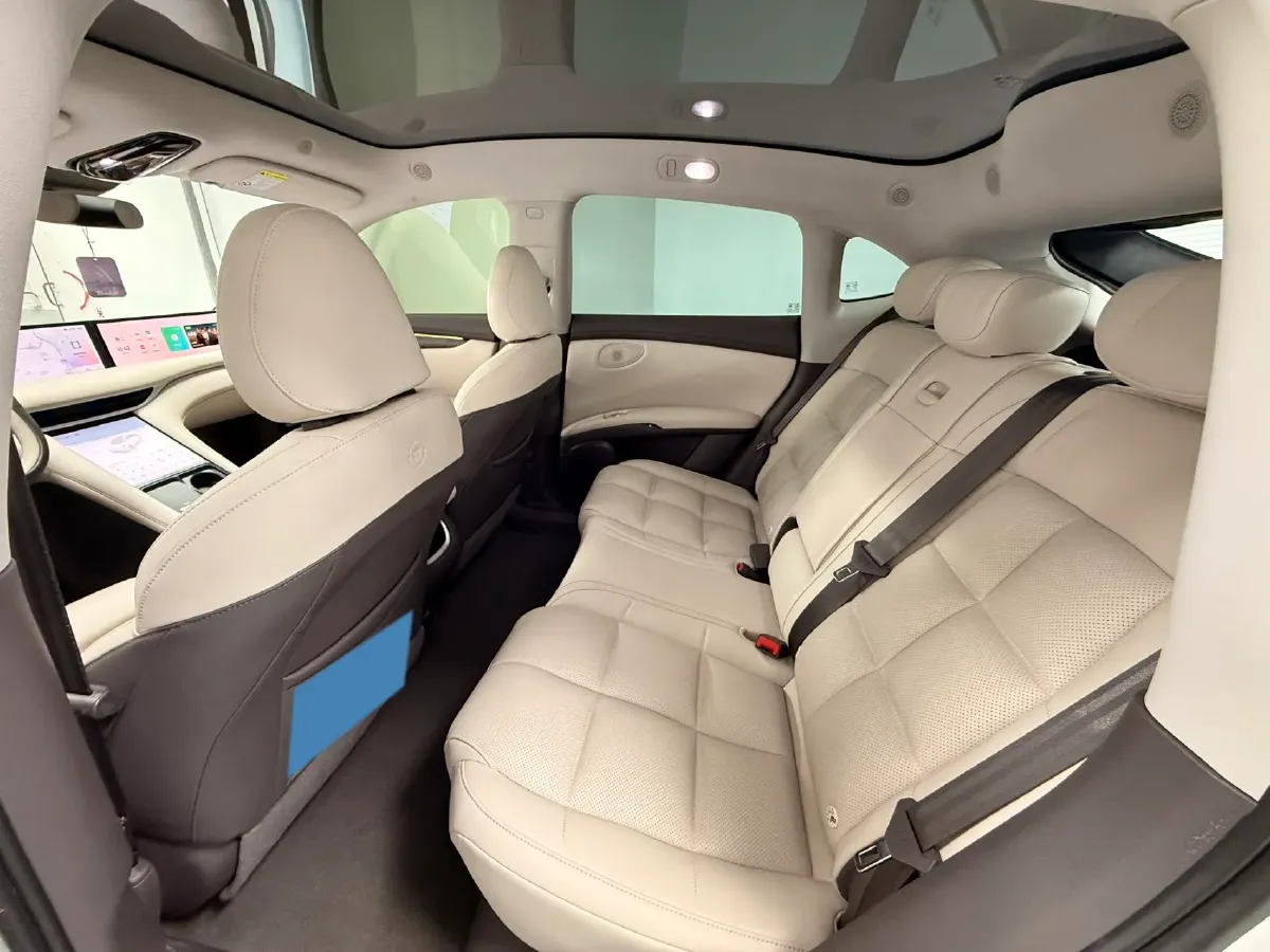 2023 IM LS6 BEV 71KWH,autocango,china used car exporter,china ev exporter,chinese used car exporter,chinese used ev exporter