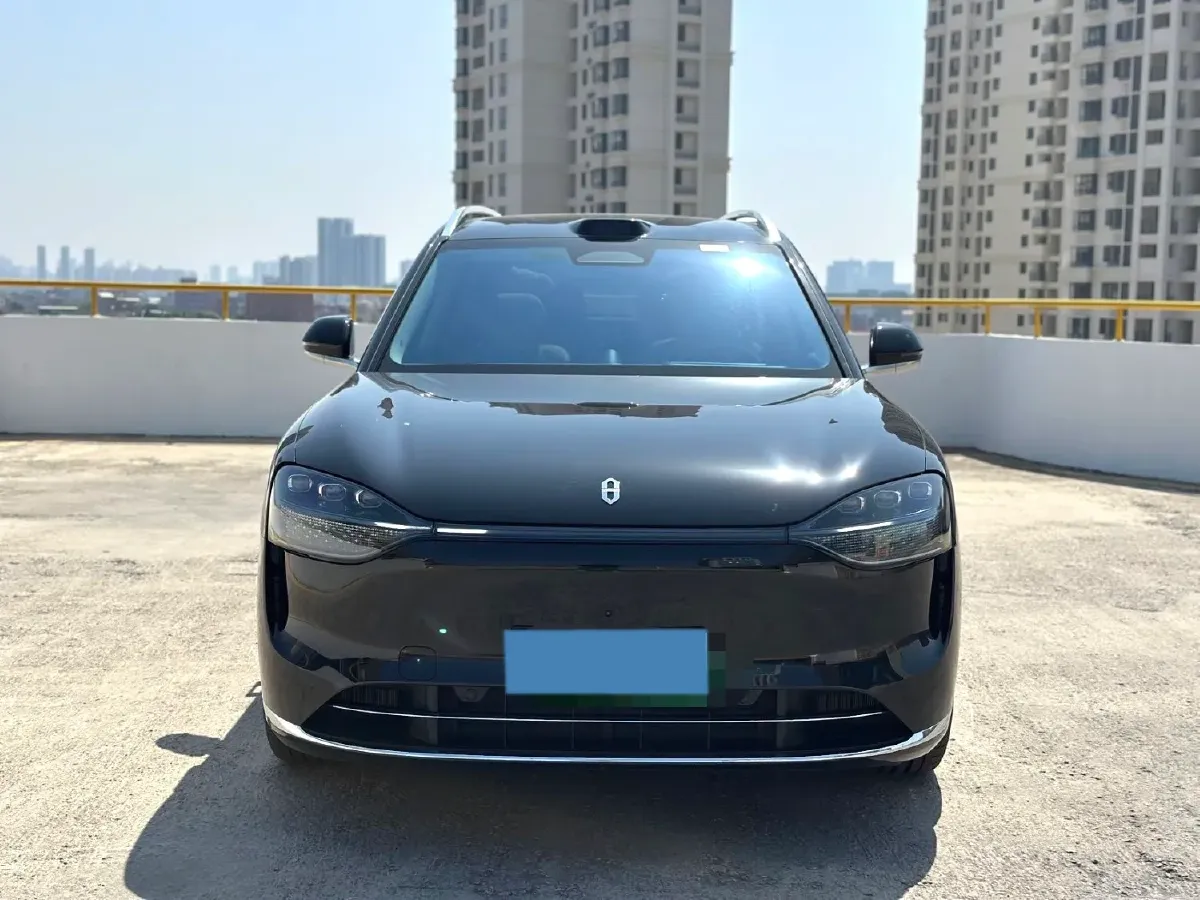 2025 AITO AITO M9 REEV 160HP REEV 52KWH,autocango,china used car exporter,china ev exporter,chinese used car exporter,chinese used ev exporter