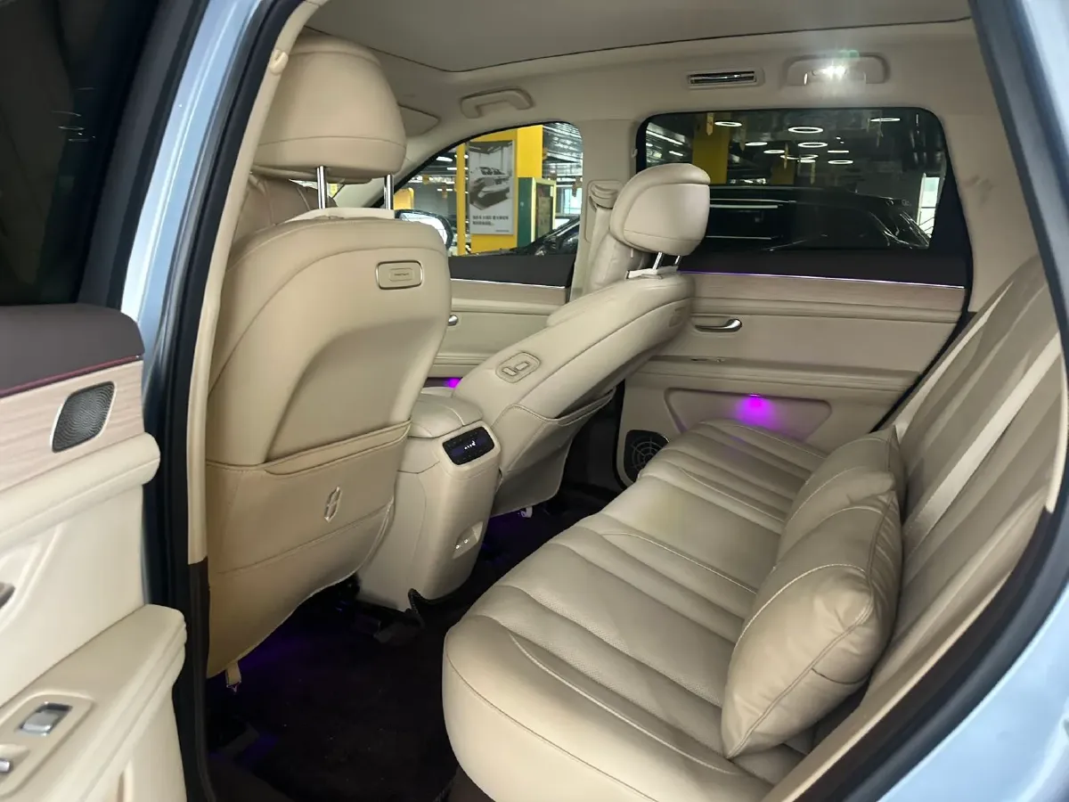 2024 AITO AITO M7 1.5T 152HP L4 REEV 38.5KWH,autocango,china used car exporter,china ev exporter,chinese used car exporter,chinese used ev exporter