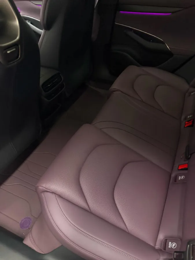 2024 MI SU7 BEV 73.6KWH,autocango,china used car exporter,china ev exporter,chinese used car exporter,chinese used ev exporter