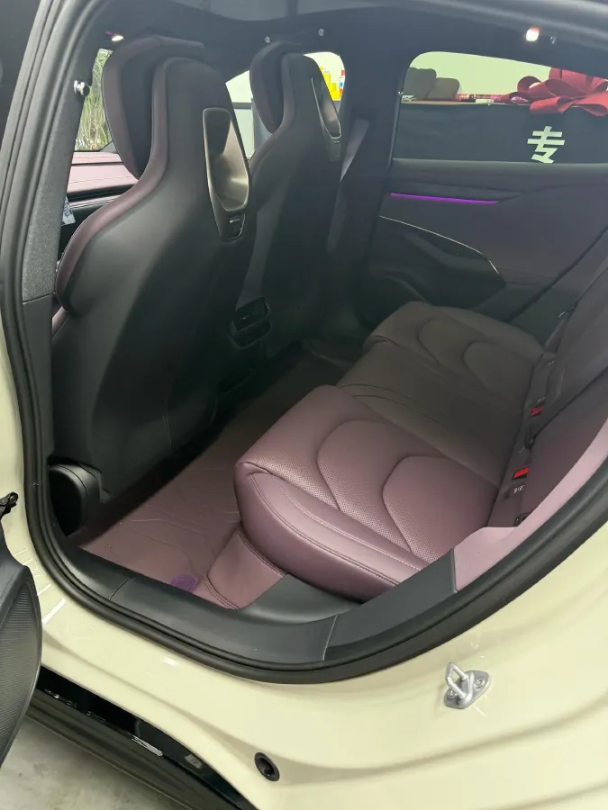 2024 MI SU7 BEV 73.6KWH,autocango,china used car exporter,china ev exporter,chinese used car exporter,chinese used ev exporter