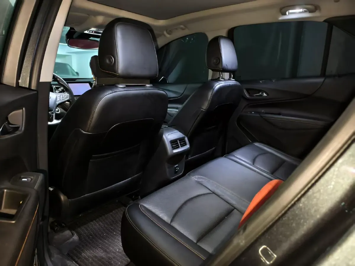 2018 Chevrolet Equinox 2.0T 260HP L4 9AT,autocango,china used car exporter,china ev exporter,chinese used car exporter,chinese used ev exporter