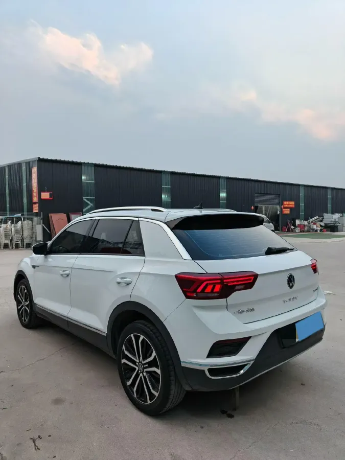2021 Volkswagen T-Roc 1.4T 150HP L4 7DCT,autocango,china used car exporter,china ev exporter,chinese used car exporter,chinese used ev exporter