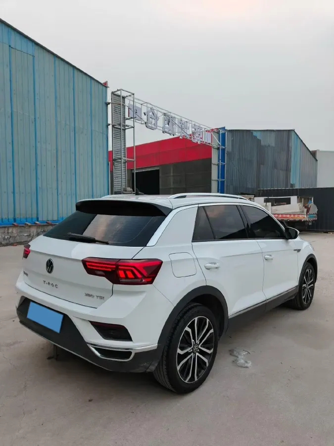 2021 Volkswagen T-Roc 1.4T 150HP L4 7DCT,autocango,china used car exporter,china ev exporter,chinese used car exporter,chinese used ev exporter