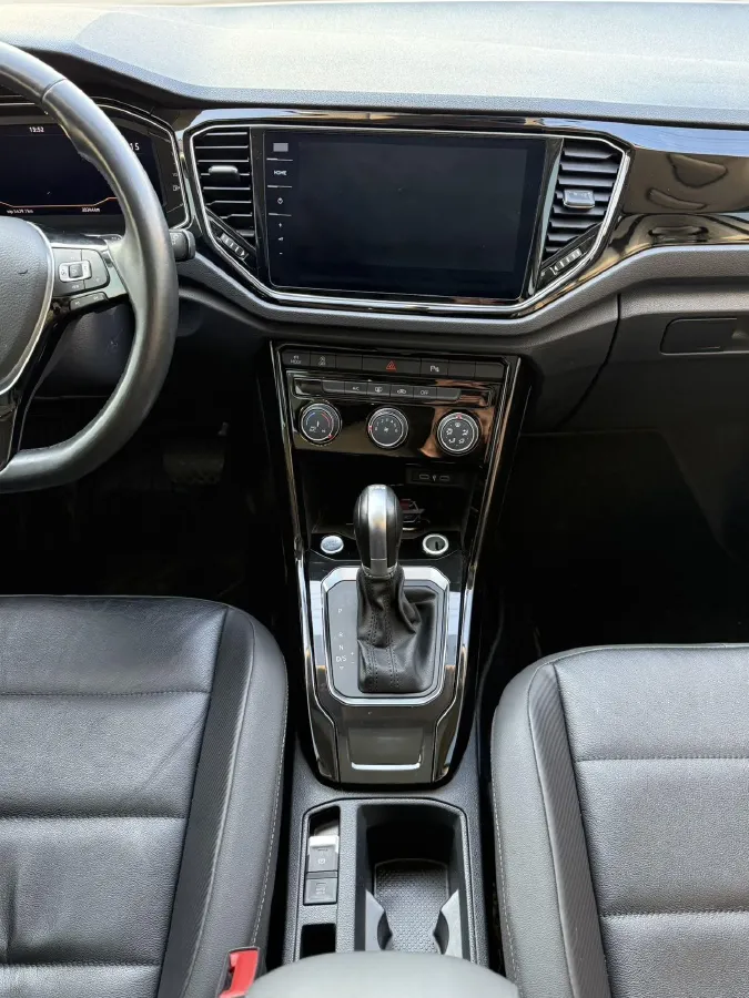 2022 Volkswagen T-Roc 1.4T 150HP L4 7DCT,autocango,china used car exporter,china ev exporter,chinese used car exporter,chinese used ev exporter