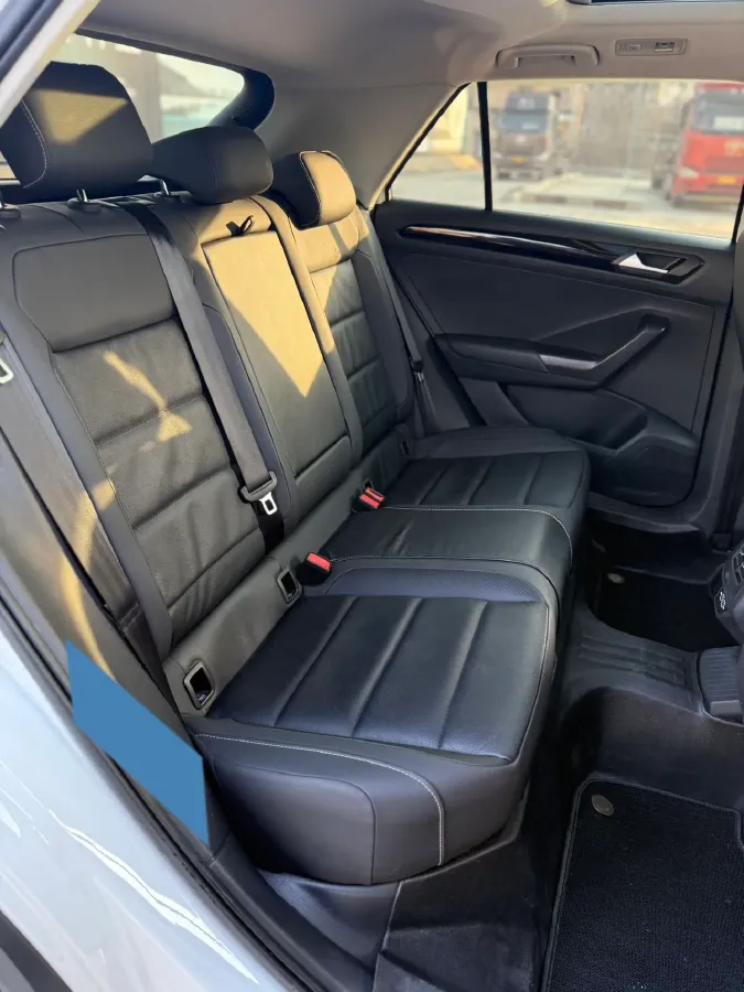 2022 Volkswagen T-Roc 1.4T 150HP L4 7DCT,autocango,china used car exporter,china ev exporter,chinese used car exporter,chinese used ev exporter