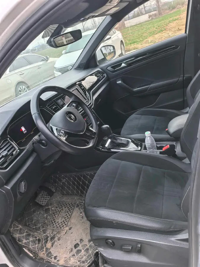 2019 Volkswagen T-Roc 1.4T 150HP L4 7DCT,autocango,china used car exporter,china ev exporter,chinese used car exporter,chinese used ev exporter