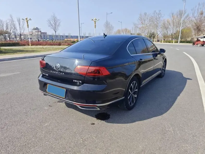 2020 Volkswagen Magotan 2.0T 186HP L4 7DCT,autocango,china used car exporter,china ev exporter,chinese used car exporter,chinese used ev exporter