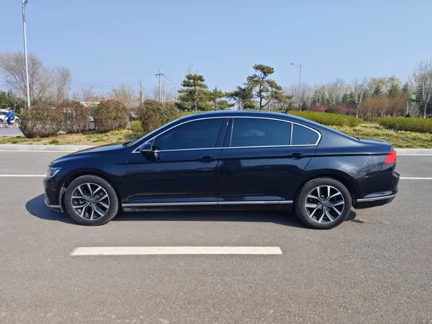 2020 Volkswagen Magotan 2.0T 186HP L4 7DCT,autocango,china used car exporter,china ev exporter,chinese used car exporter,chinese used ev exporter