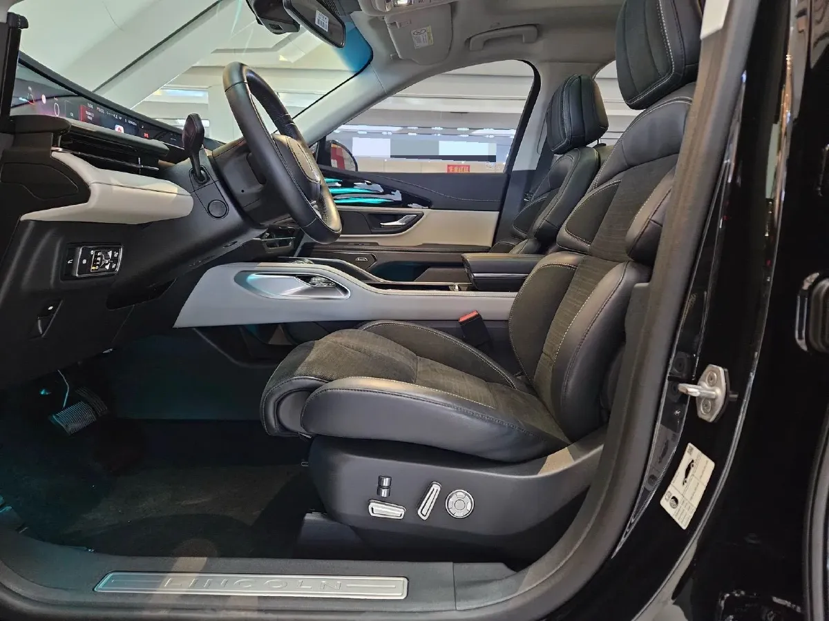 2025 Lincoln Nautilus 2.0T 261HP L4 8AT,autocango,china used car exporter,china ev exporter,chinese used car exporter,chinese used ev exporter