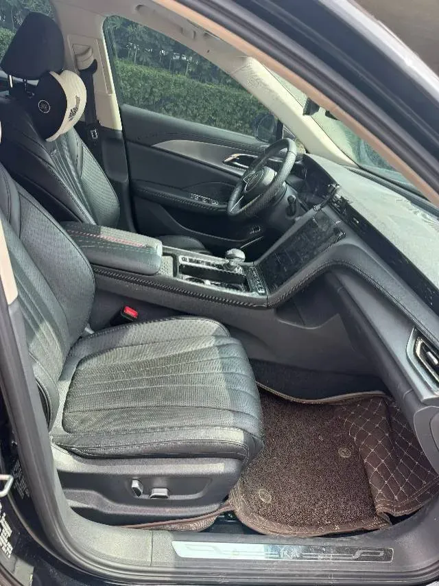 2024 HongQi H5 2.0T 224HP L4 8AT,autocango,china used car exporter,china ev exporter,chinese used car exporter,chinese used ev exporter