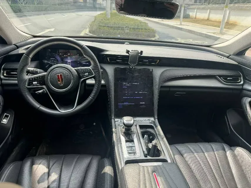 2024 HongQi H5 2.0T 224HP L4 8AT,autocango,china used car exporter,china ev exporter,chinese used car exporter,chinese used ev exporter