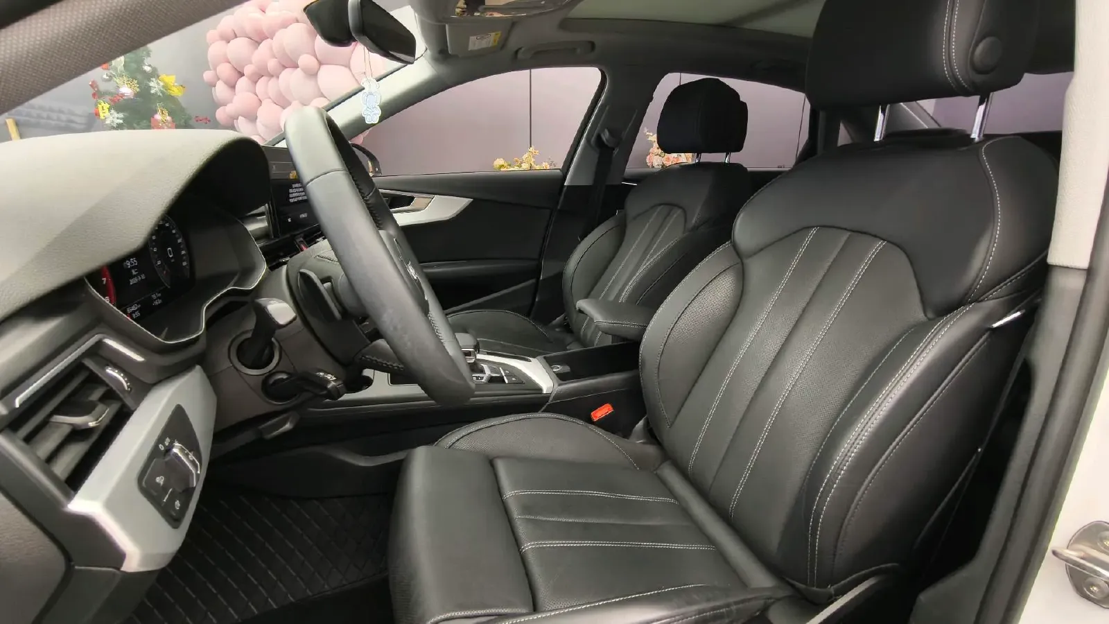 2020 Audi A4L 2.0T 150HP L4 7DCT,autocango,china used car exporter,china ev exporter,chinese used car exporter,chinese used ev exporter