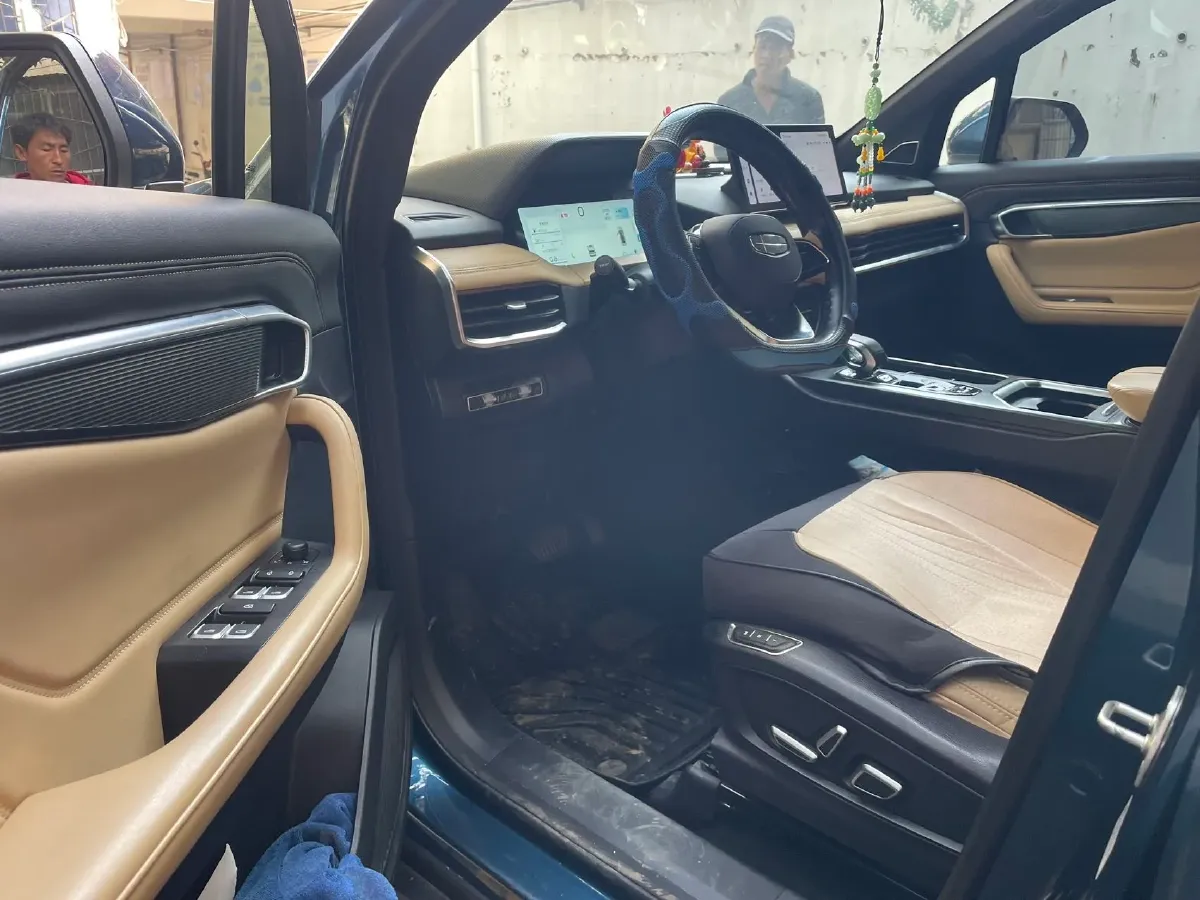 2023 Geely Okavango L 2.0T 218HP L4 7DCT,autocango,china used car exporter,china ev exporter,chinese used car exporter,chinese used ev exporter