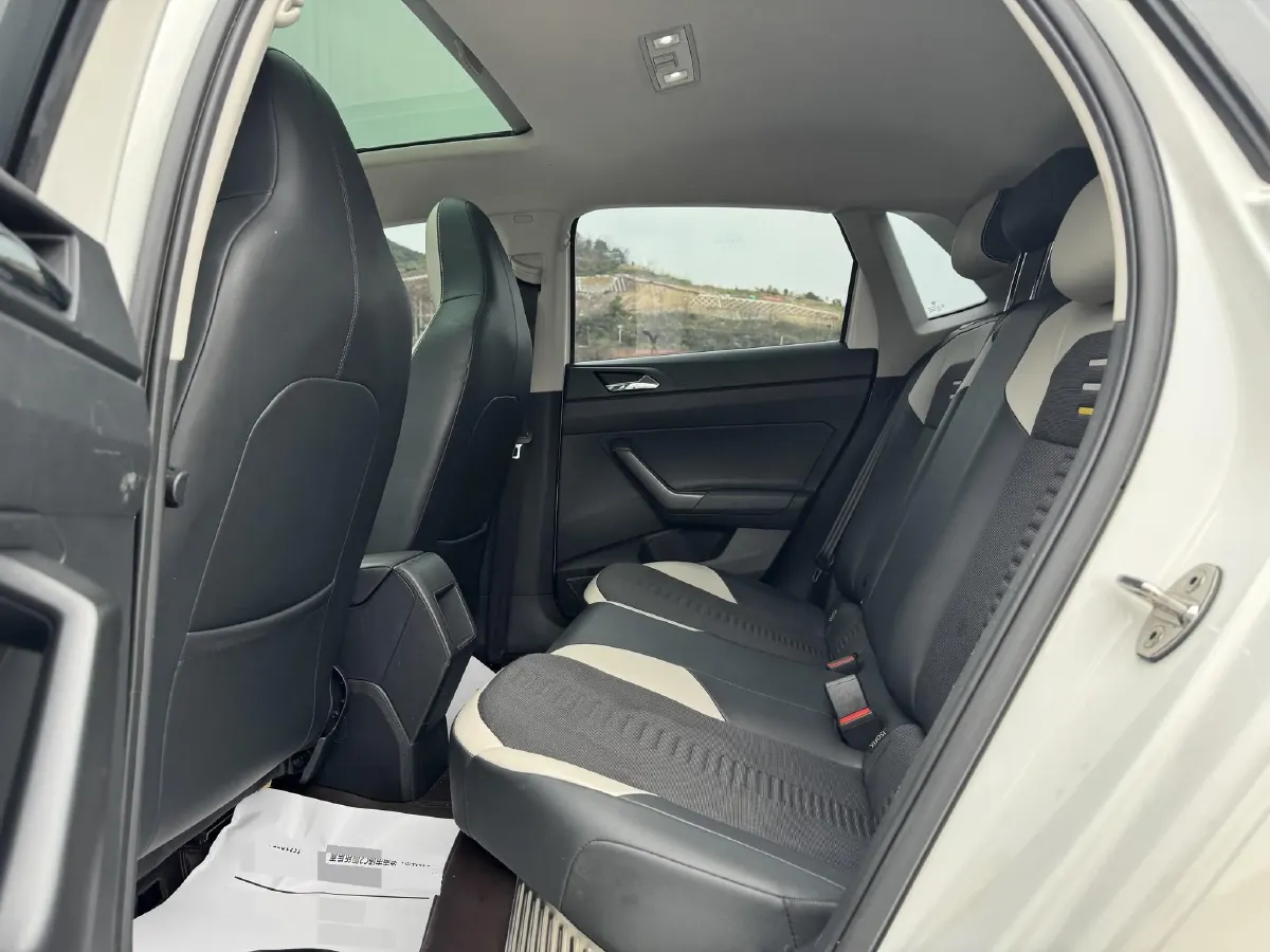 2021 Haval H6 1.5T 169HP L4 7DCT,autocango,china used car exporter,china ev exporter,chinese used car exporter,chinese used ev exporter